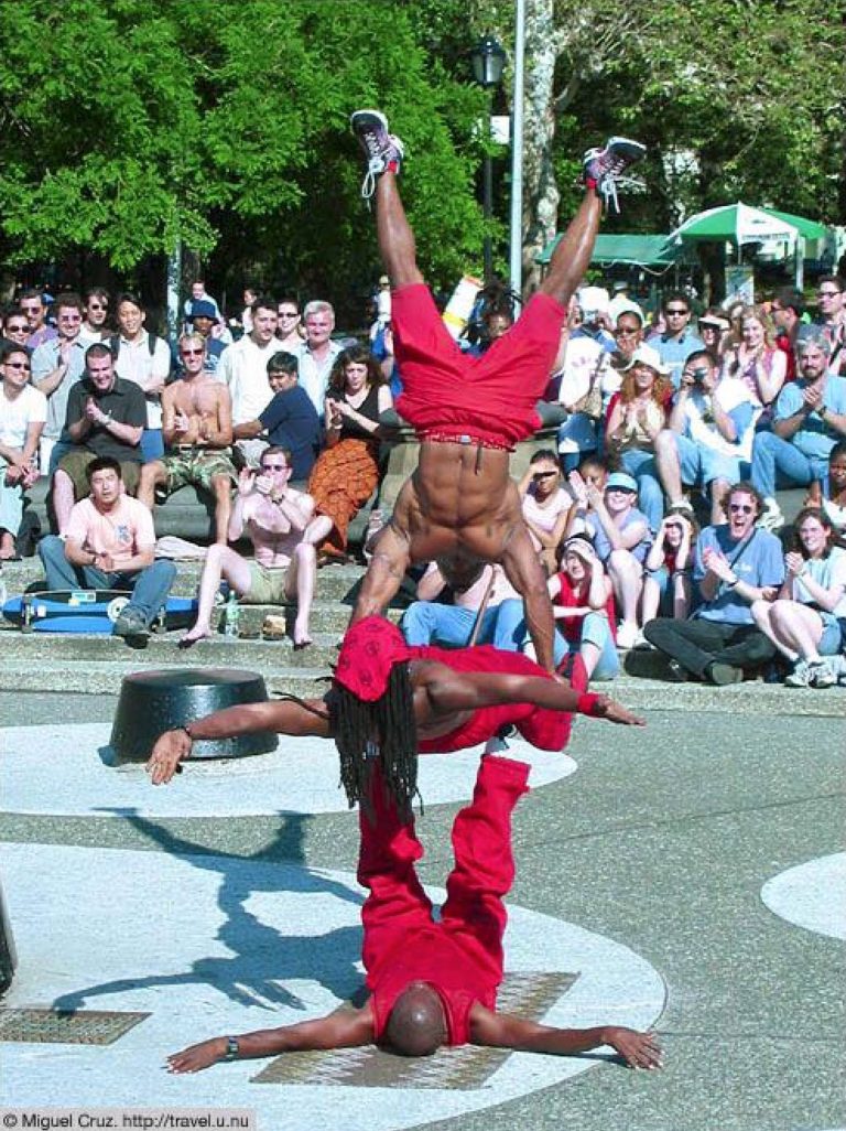 raymond bartlette in calypso tumblers performance